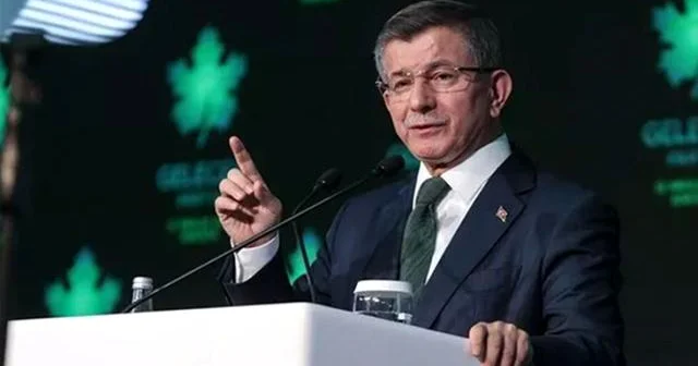 Daha bir deputat istefa verdi