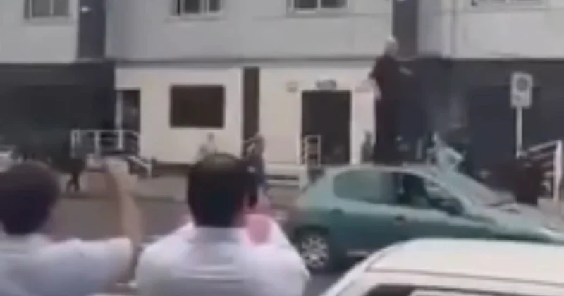 İranda vətəndaş məhkəmə binası qarşısında özünü yandırdı