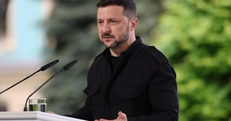Рейтинг Зеленского вырос перед переговорами с Россией
