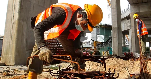 Qubada fəhlələri cərəyan vurdu Biri öldü, digəri xəstəxanadadır