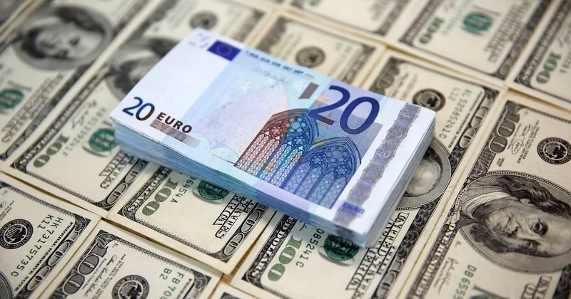 Məzənnələrdə BAHALAŞMA: Avro və rublun qiyməti yüksəldi, dolların isə...