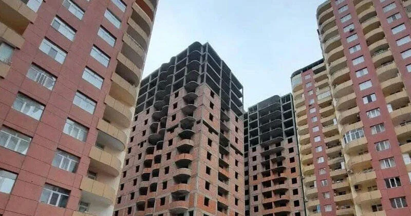 Mənzil bazarında qiymət enəcək?