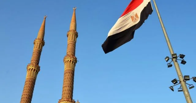 Yaşlı rus turist Misirdə xəstəxana borcuna görə ilişib qalıb...