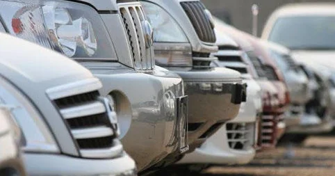 Azərbaycanda daha 12 avtomobil hərraca çıxarılır