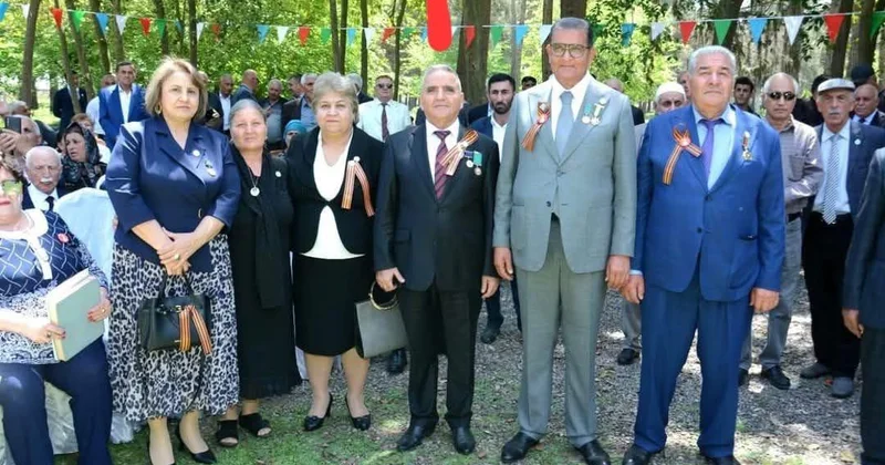 İmişli Ağsaqqallar Şurasının yeni sədri də Georgi lenti taxıbmış FOTO