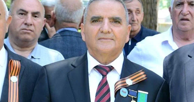 Yeni sədr də “Georgi lenti” taxıbmış... Foto