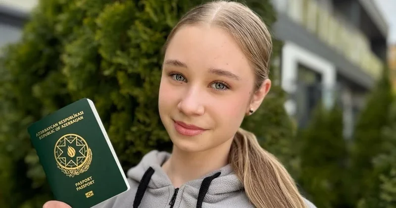 Veronika Jilina Azərbaycan pasportunu aldığını açıqlayıb FOTO