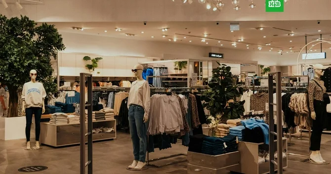 Məşhur geyim brendi işçilərinin 18% ni ixtisar edəcək