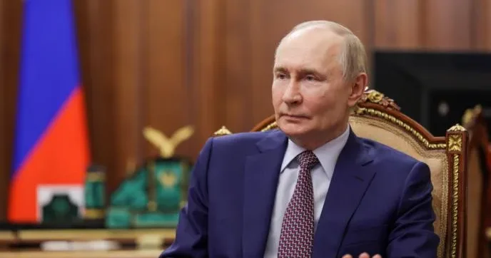 Putin qubernatorların istefasını təsdiqləməzdən əvvəl onlarla danışıb
