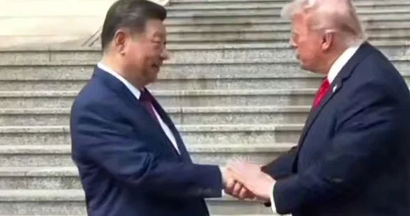 Си не дал Трампу повторить его фирменный жест Minval Politika
