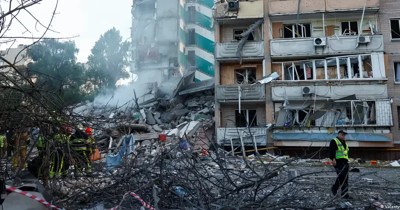 Kiyevdə dəhşətli gecə: Rusiya Ukraynaya rekord raket və dron zərbələri endirdi “Euronews“