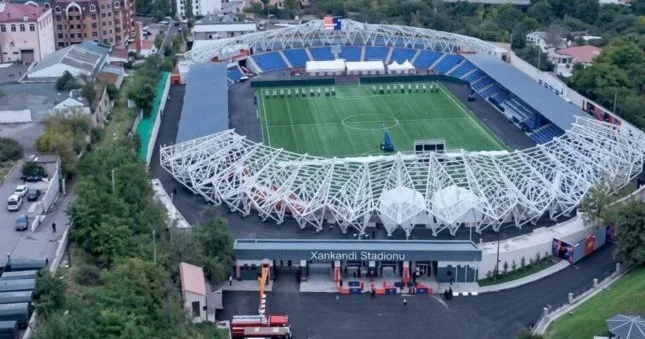 Yenidən qurulan Xankəndi stadionunda son durum Video