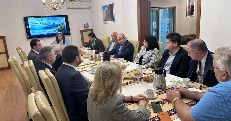 Рассмоттрены возможности укрепления сотрудничества между Азербайджаном и Болгарией