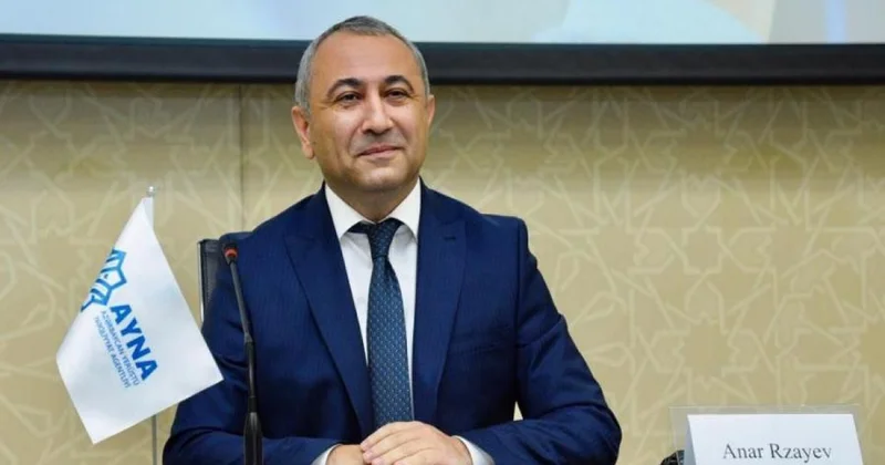 Глава AYNA предпочитает метро и недоволен давками в общественном транспорте Minval Politika