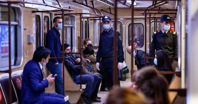 Роковые выходные общественного транспорта Баку, или о том, что свято место пусто не бывает