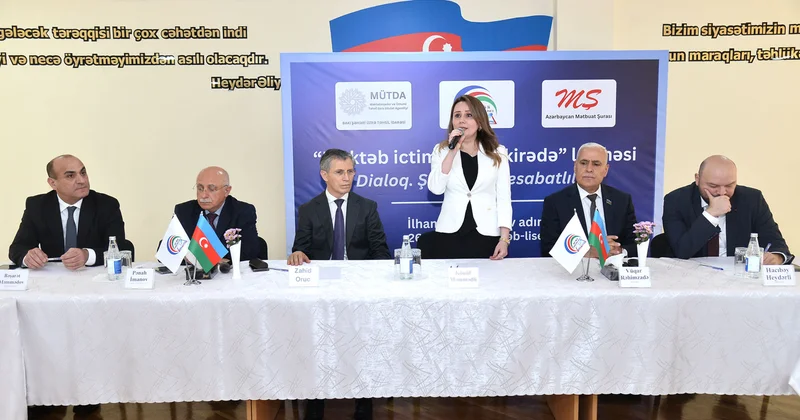“Məktəb ictimai müzakirədə” FOTOLAR