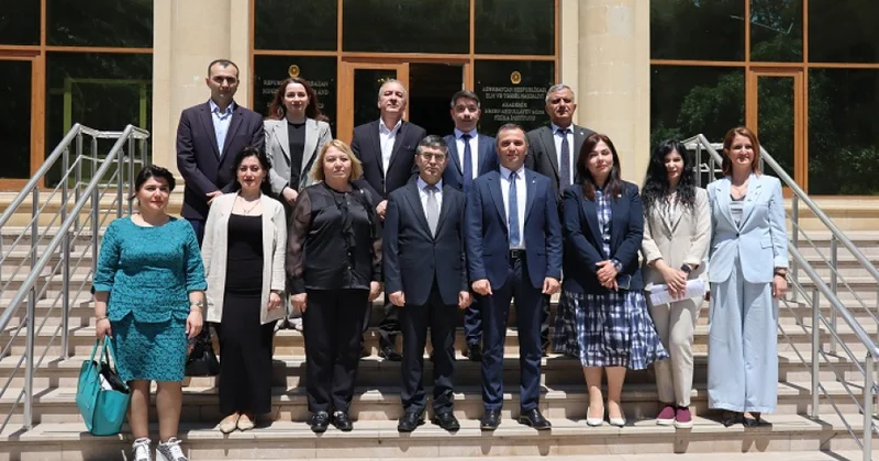 Fizika və Kimya institutları arasında hərtərəfli əməkdaşlığı nəzərdə tutan memorandum imzalanıb