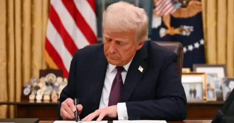 WSJ: Администрация Трампа изучает возможность помилования 250 человек
