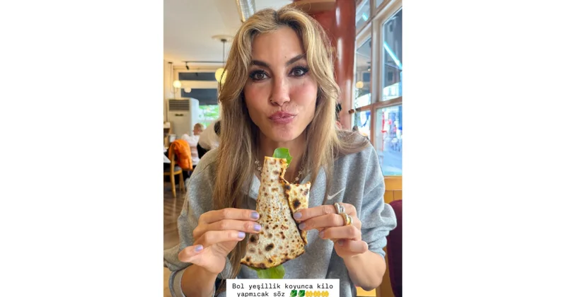 Bir lahmacunu 1 saata YEYİR: Əzmədən, nəzakətlə yeyirik FOTO