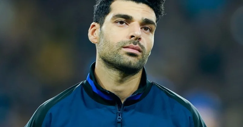 İtaliya klubunun futbolçusu İranı tərk edə bilmir