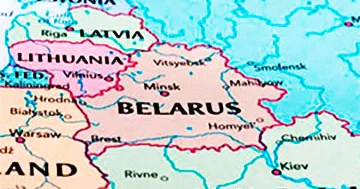 Belaruslu qadın Belarusda rus turistləri niyə sevmədiyini izah edir...