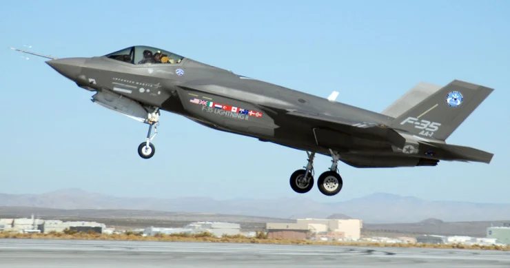İran 2 F 35 i vurdu, pilotu saxladı
