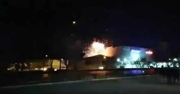 Bəndər Abbasa hava hücumu həyata keçirilir Video