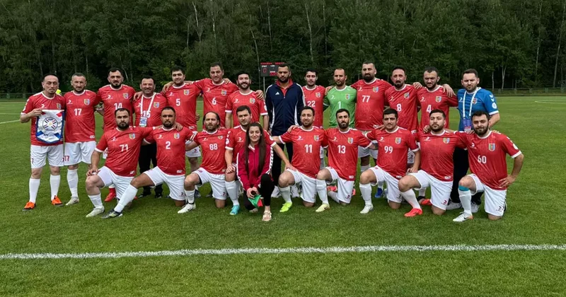 Azərbaycanlı məşhurların futbol komandası Moskvada fırtına qoparır...