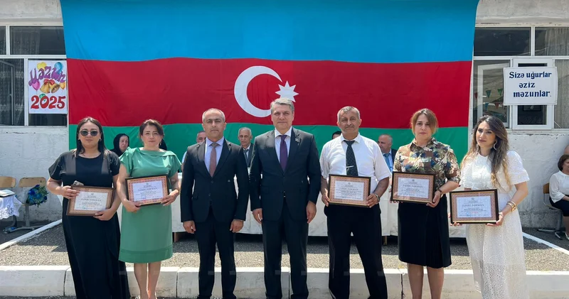 Konstitusiya və Suverenlik İli və Son zəng ikiqat sevinc FOTOLAR