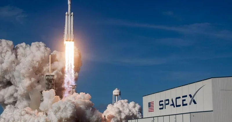 Reuters: Ağ ev “SpaceX” şirkəti ilə dövlət müqavilələrini yenidən nəzərdən keçirir