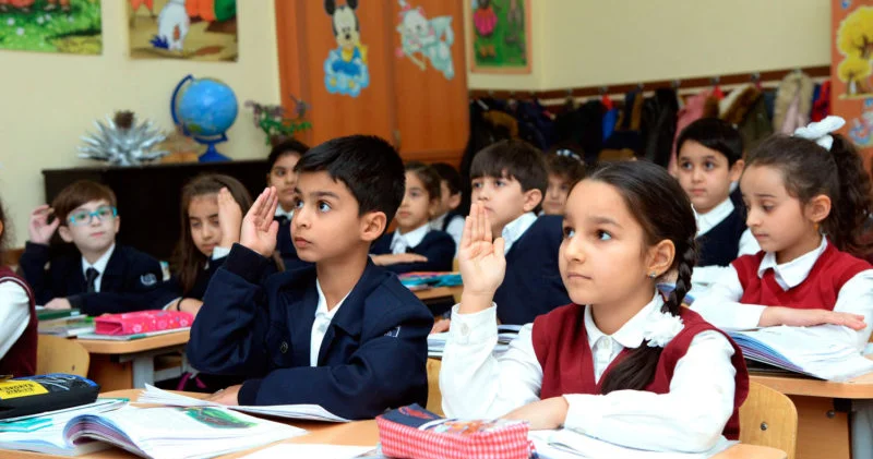 1.7 milondan çox şagird yay tətilinə çıxır