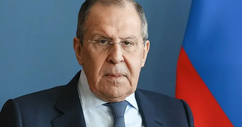 Lavrov İran XİN rəhbəri ilə telefon danışığı aparıb