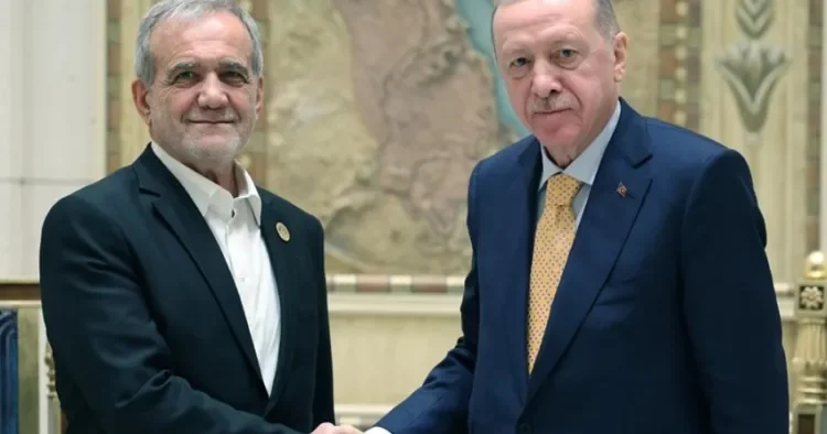Ərdoğan Pezaşkianla İsrail İran gərginliyini müzakirə ETDİ