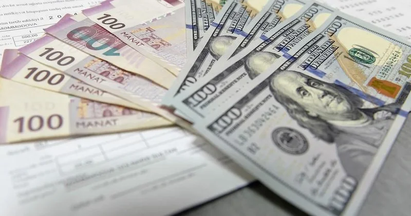 Fitch: Manatın dollara bağlılığının saxlanması Azərbaycanın siyasi prioriteti olaraq qalır