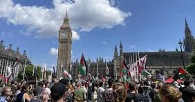 Демонстранты у британского парламента призвали прекратить вооружать Израиль