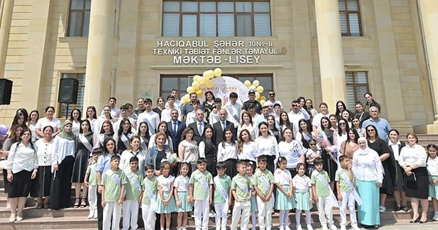 Nazir onların “Son zəng”ində iştirak etdi Fotolar