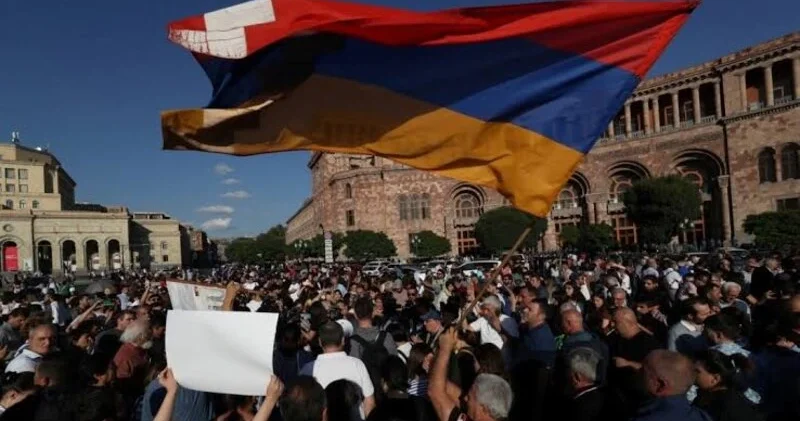İrəvanda parlament seçkilərinin nəticələrinə etiraz aksiyası keçirilib