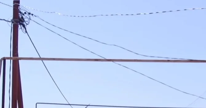 Sumqayıtda əyilmiş elektrik dirəkləri problemi ilə bağlı rəsmi AÇIQLAMA