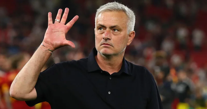 Bu futbolçular Mourinyonun qara siyahı sına düşdü