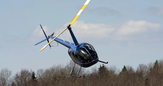 Helikopter təyyarəyə çırpılıb, xəsarət alanlar var
