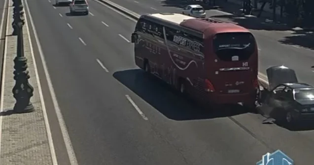 Nasaz avtomobil prospektdə qəzaya səbəb oldu Video