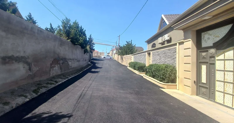 Xocəsən qəsəbəsində Şəfəq küçəsi asfalt vuruldu FOTO