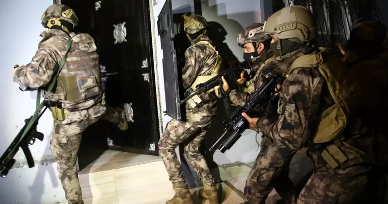 Операция против FETÖ в 20 провинциях Турции: 50 задержанных Видео