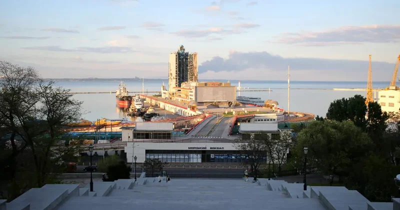 Американские фонды взяли под контроль зерновой терминал Одессы
