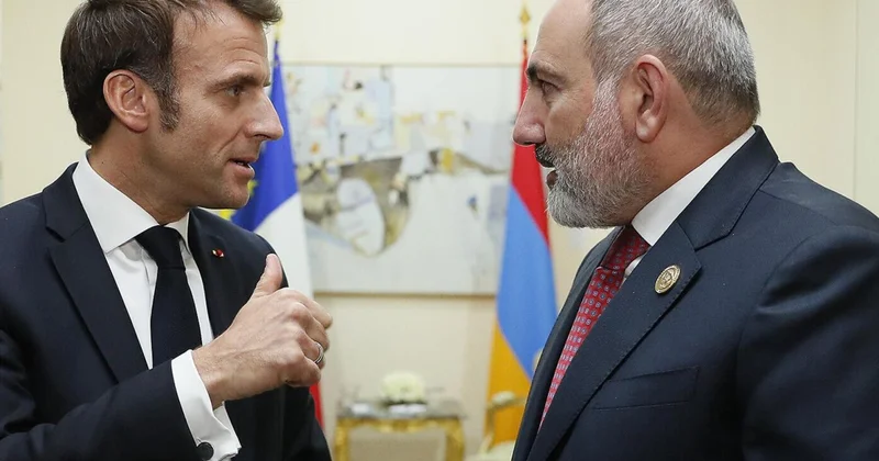 Пашинян приехал с вестями к Макрону в Париж