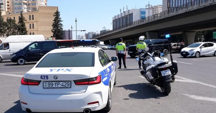 В Баку задержанный за автохулиганство мотоциклист арестован решением суда