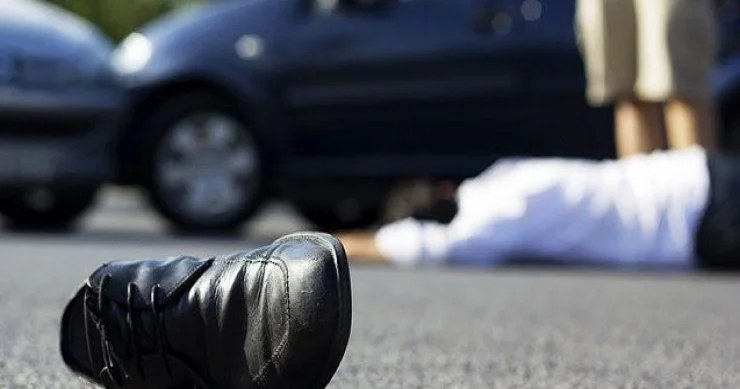 Bakının mərkəzində yolu keçən piyadanı maşın vurub öldürdü