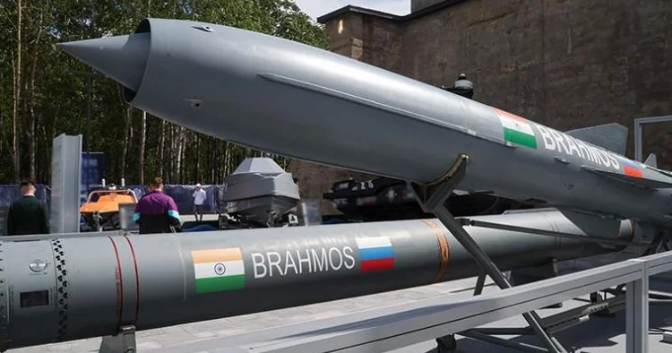 “BrahMos” raketlərinə maraq artıb: “14 ölkə raketi almaq istəyir”