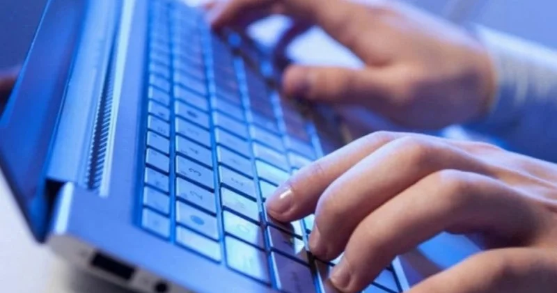 MM mediada saxta məlumatların dərc edilməsinə yol verilməməsi haqda yeni normaları son oxunuşda təsdiqləyib