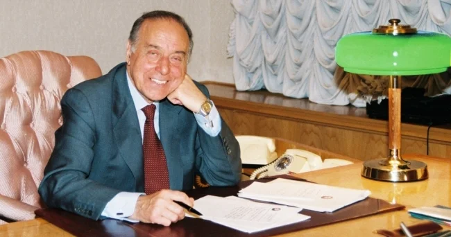 Zamanı qabaqlayan lider: Bir millətin tale yolçusu